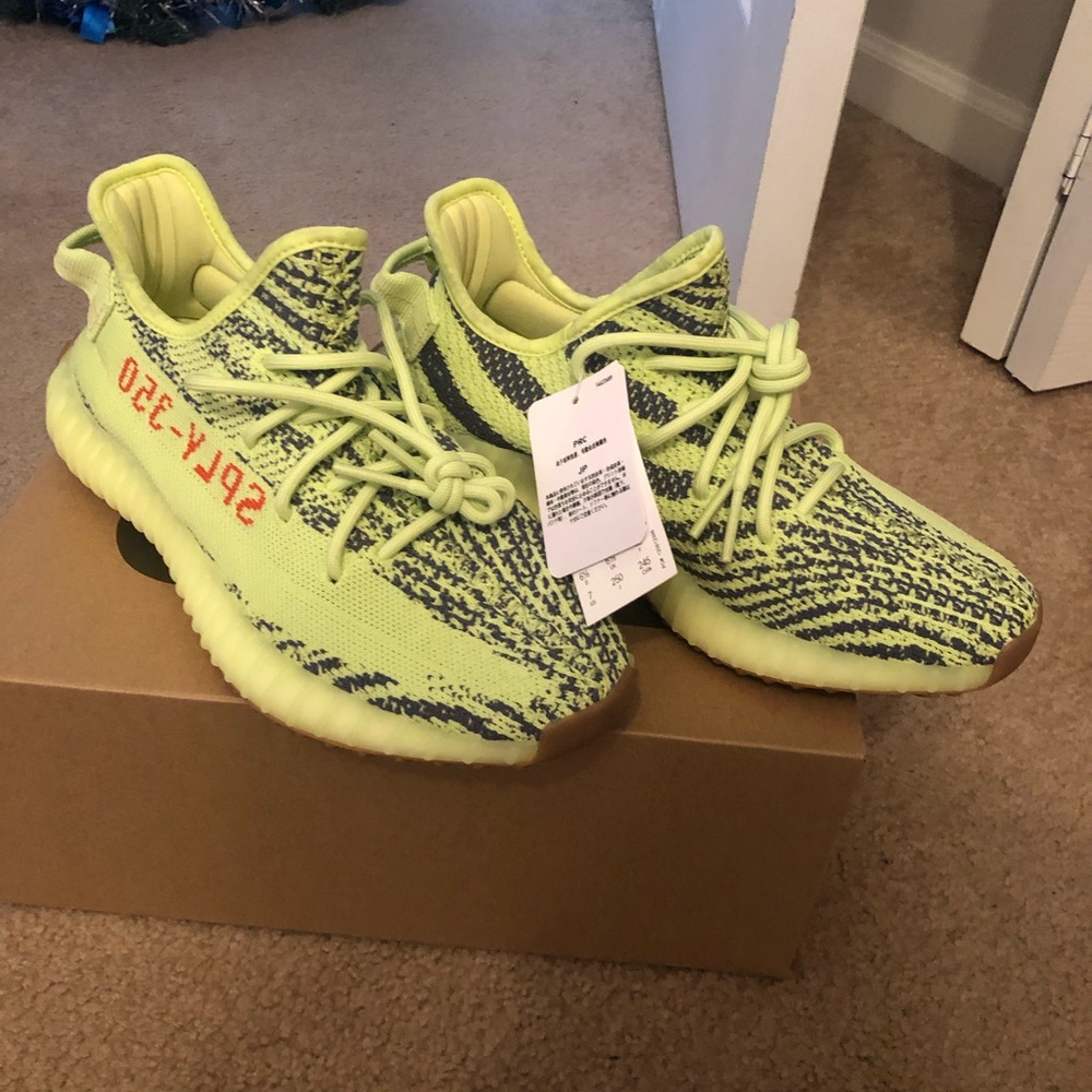 Yeezy. Frozen yellow . Brand new